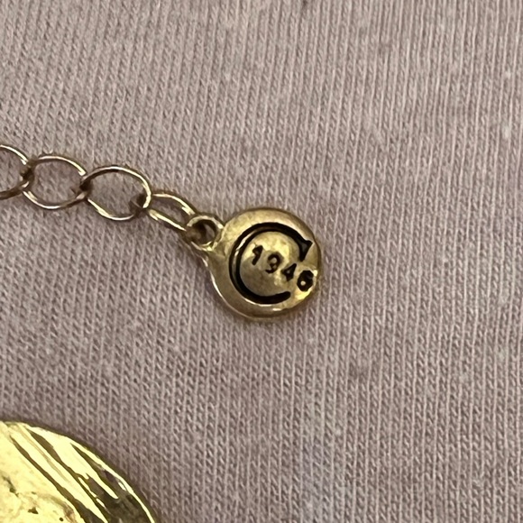 Cato 1946 gold tone, necklace and earring set - Picture 3 of 9